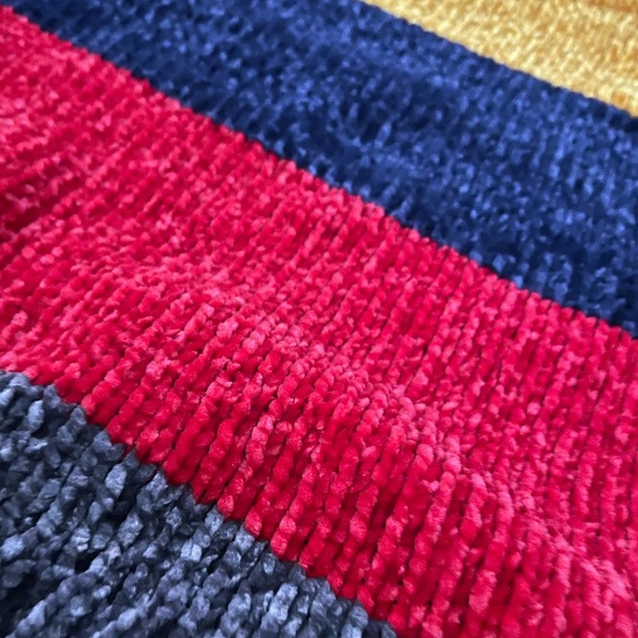 MULTI-COLORED VINTAGE SWEATER - Picture 2 of 4